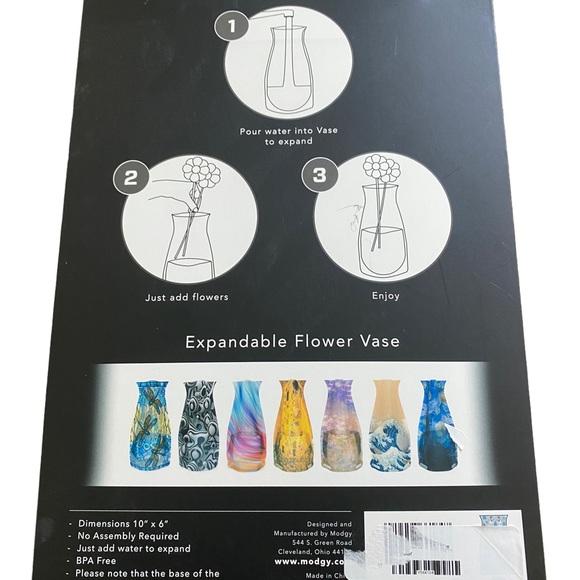 MODGY Expandable Vase in Holiday Motif - Picture 5 of 6